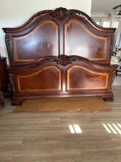 King Size Wooden Ornate Bed