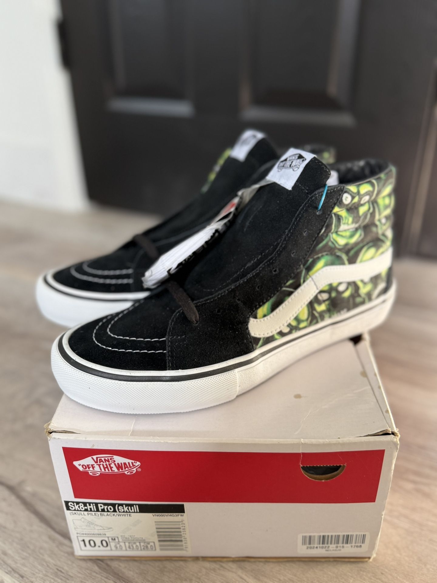 SUPREME VANS