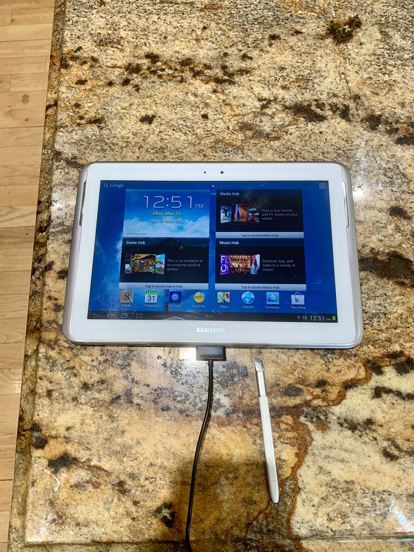 10 inch Samsung Galaxy Note Tablet with Smart Pen