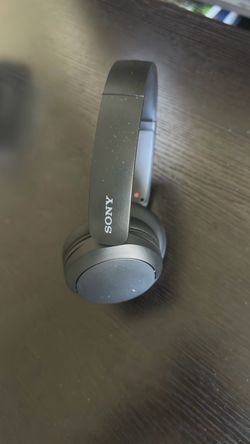 Brand New Sony WH-CH520 Wireless Bluetooth Headphones