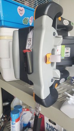 Key FIT BABY CAR SEAT. QUICK RELEASE