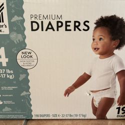 Unopened Box Of Members Mark Size 4 Diapers 
