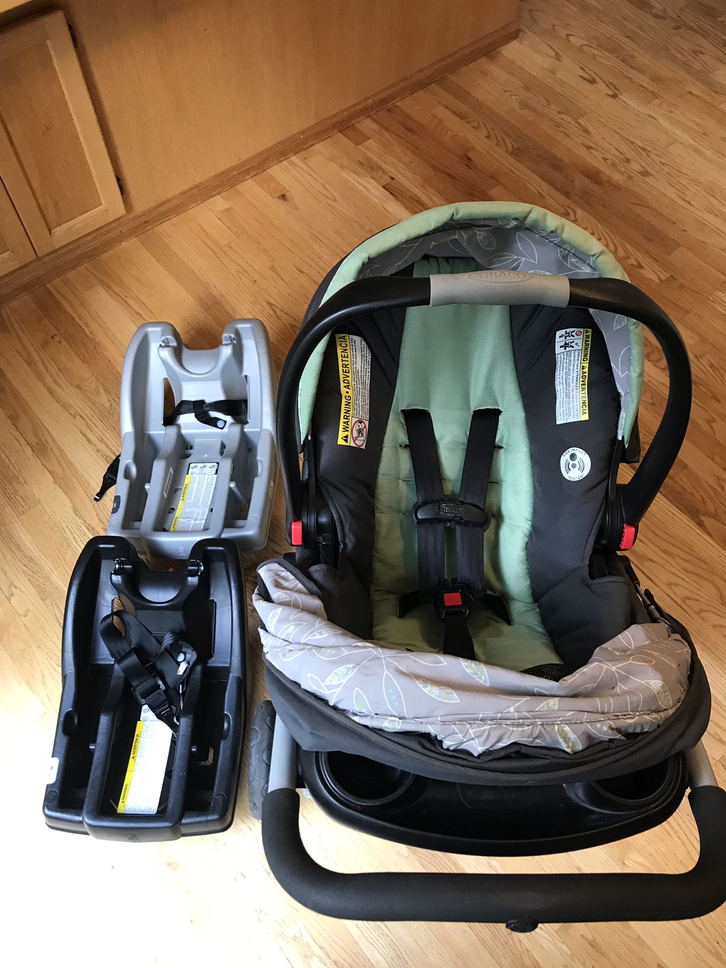 Graco Snugride 30 infant car seat, bases, and stroller