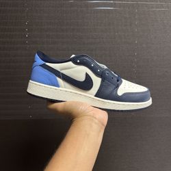 Air Jordan 1 low ( Youth/ Women’s) 