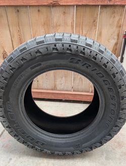 Bridgestone singe tire