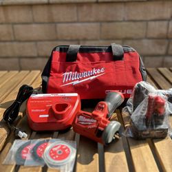 Milwaukee M12 FUEL Brushless Cordless Cut Off Saw Kit