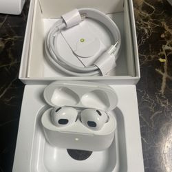 APPLE AIRPODS (3ED GENERATION) Authentic $110 Each 