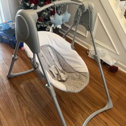 Graco Baby Swing 