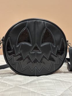 Love Pain and Stitches Halloween black glitter Pumpkin Kult