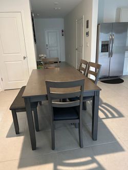 Dining table set for sale