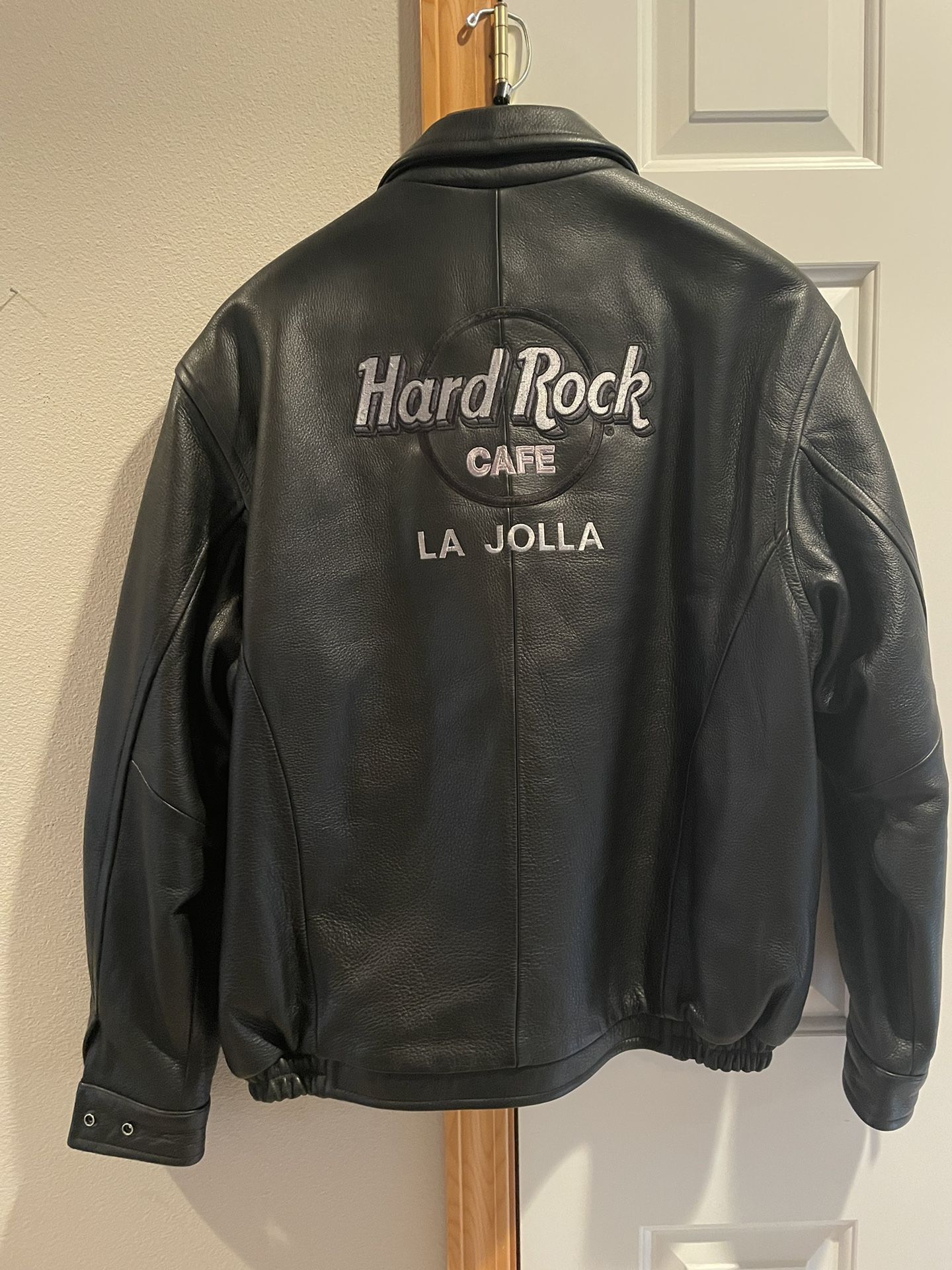 Hard Rock leather Bomber Jacket in mint condition - Size Large