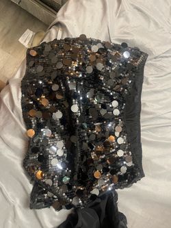 Black shirt