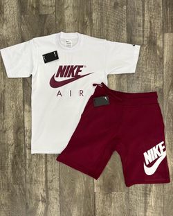 Nike Limited Edition Short Set Burgundy