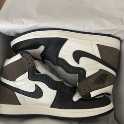 Nike Air Jordan 1 (Mocha) Men’s Size 11.5
