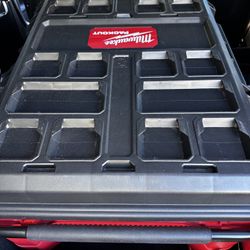 Milwaukee XL Rolling Tool Box