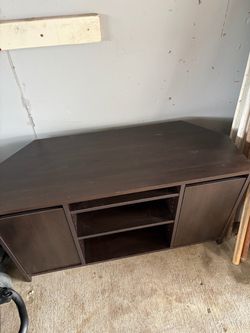Entertainment center