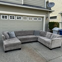 Large Sectional Couch Sofa (FREE DELIVERY!)