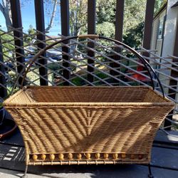 Wicker Magazine Holder 🤎