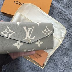 Louis Vuitton  Wallet