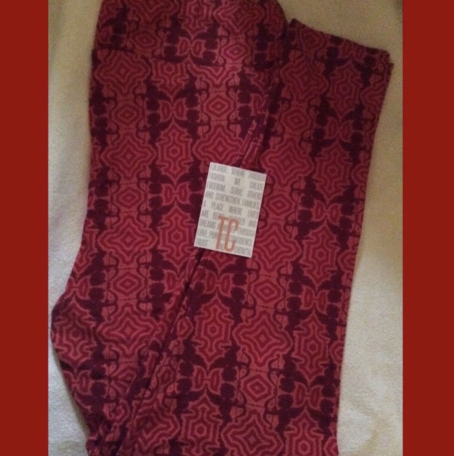 LuLaRoe Red Cupid Valentine Leggings 🚨SIZE 12-18 Tall & Curves