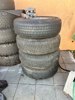 Used tires  with wheels