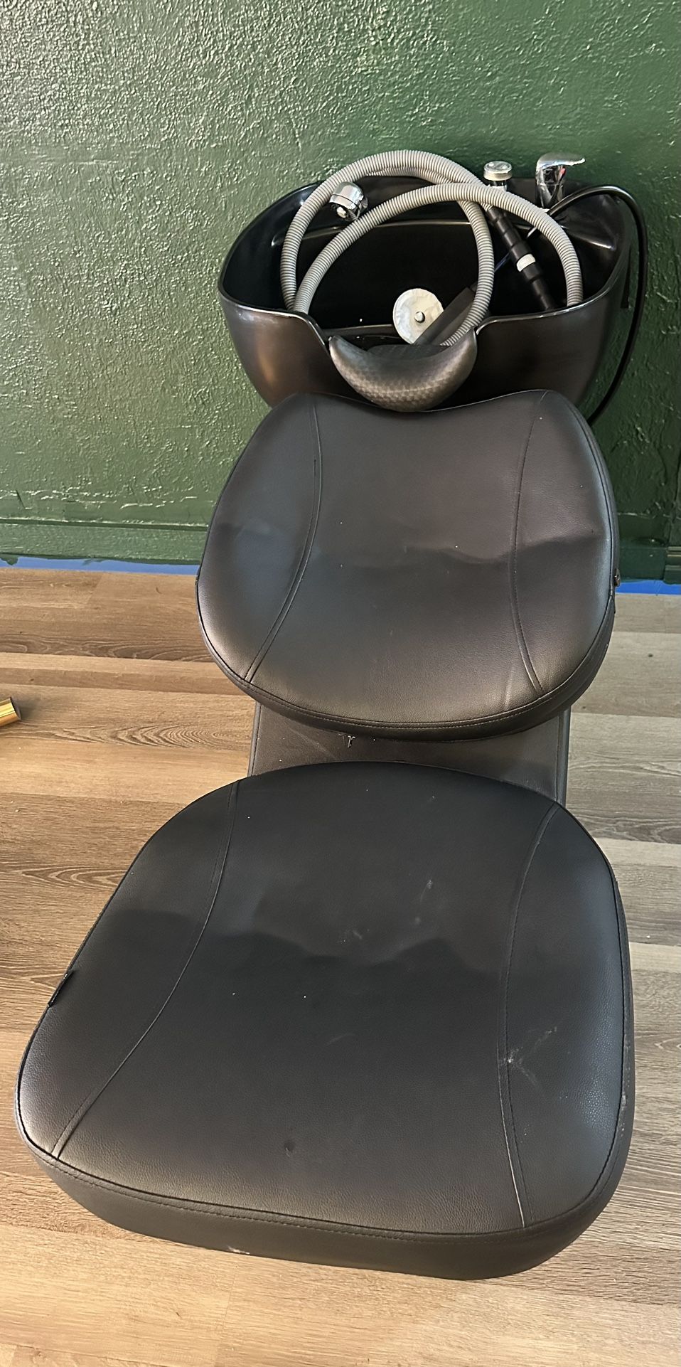 Salon Shampoo Bowl & Chair
