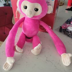 Fingerlings Plush Talking Monkey