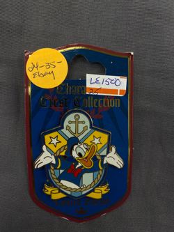 Disney Character Crest Collection Donald Duck LE 1500 Limited Edition Pin