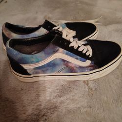 Woman's Vans Shoes