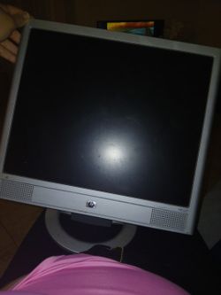 Computadora Con Torre Y Teclado