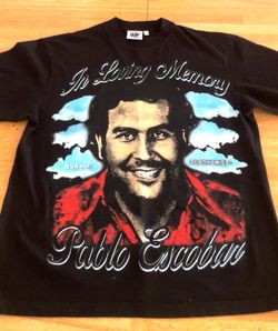 Asaali:  Pablo Escobar t shirt