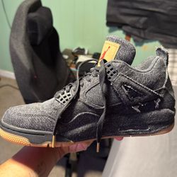 Jordan Retro 4 Levi’s Never Worn Size 11