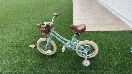 Girls beach cruiser