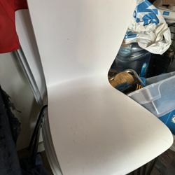 4 Chairs and Table 