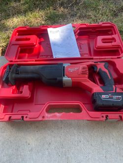 Milwaukee  M18 Sawzall with battery and Case