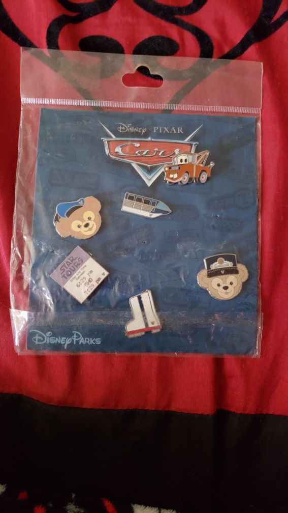 Disney pins