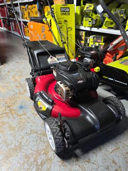 TROY-BILT GAS 22"IN SELF PROPELLED LANW MOWER