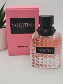 Valentino
 
Donna Born In Roma Eau de Parfum

1.7 fl 