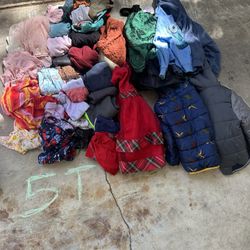 Kids Clothes 28 Pieces 5t Boy/girls Smoke Free Home