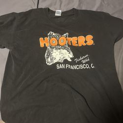 Hooters San Francisco, Men’s Large!