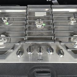 36" Whirlpool Gas Top. -  NEW