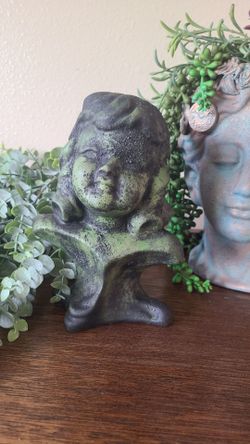 Small Creepy Bust
