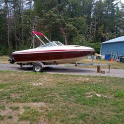 1984 Imperial Cuddy cabin