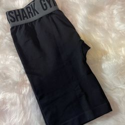 Brand New Gym Shark Set Black