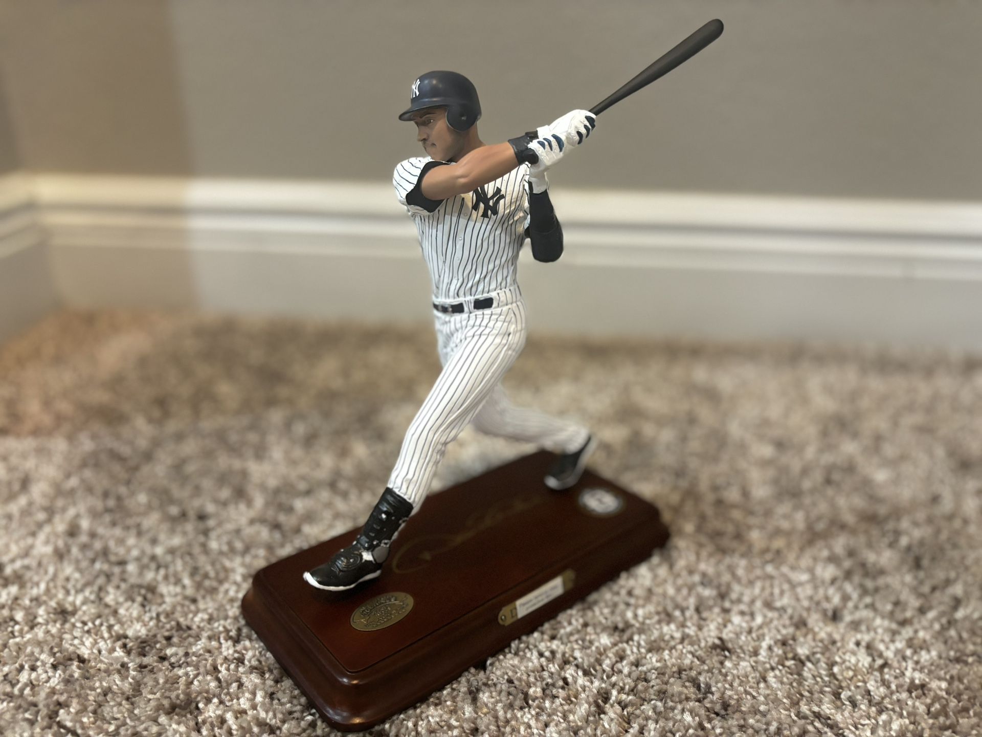 Danbury Mint Derek Jeter Figurine #10422 – With Box & COA