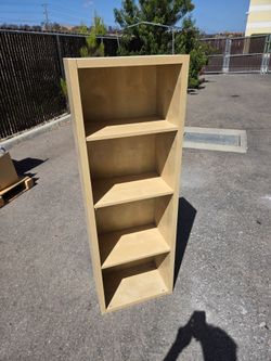 Wood 4-Shelf Bookcase / Storage Shelf – Great Condition