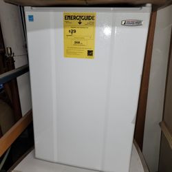 Brand New MicroFridge Mini Fridge White 