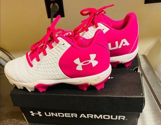 Girls cleats