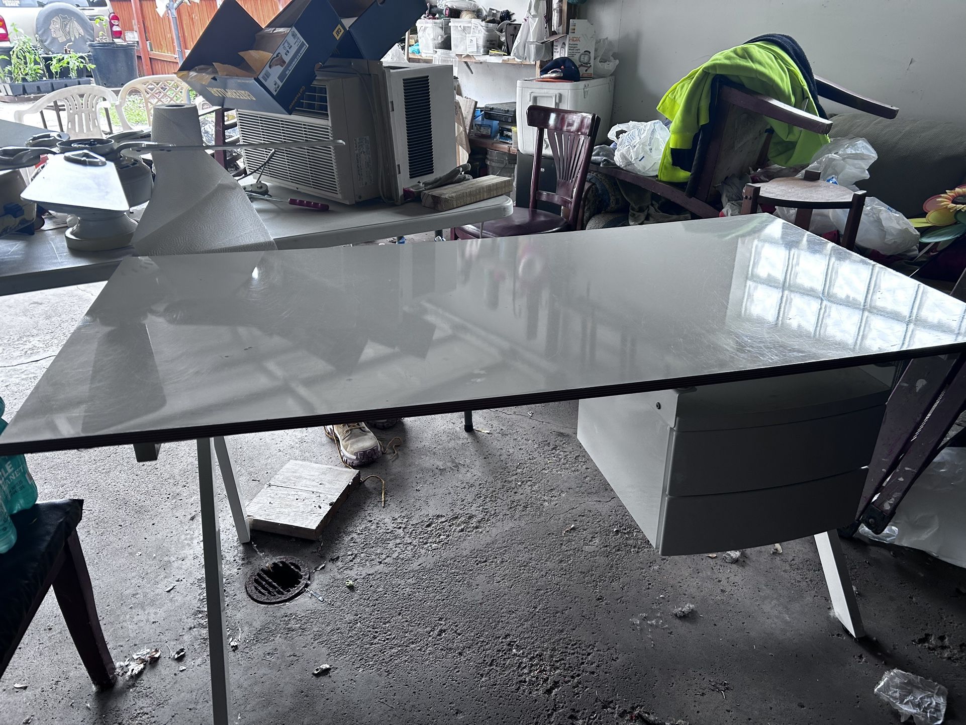 White 2 Drawer Desk