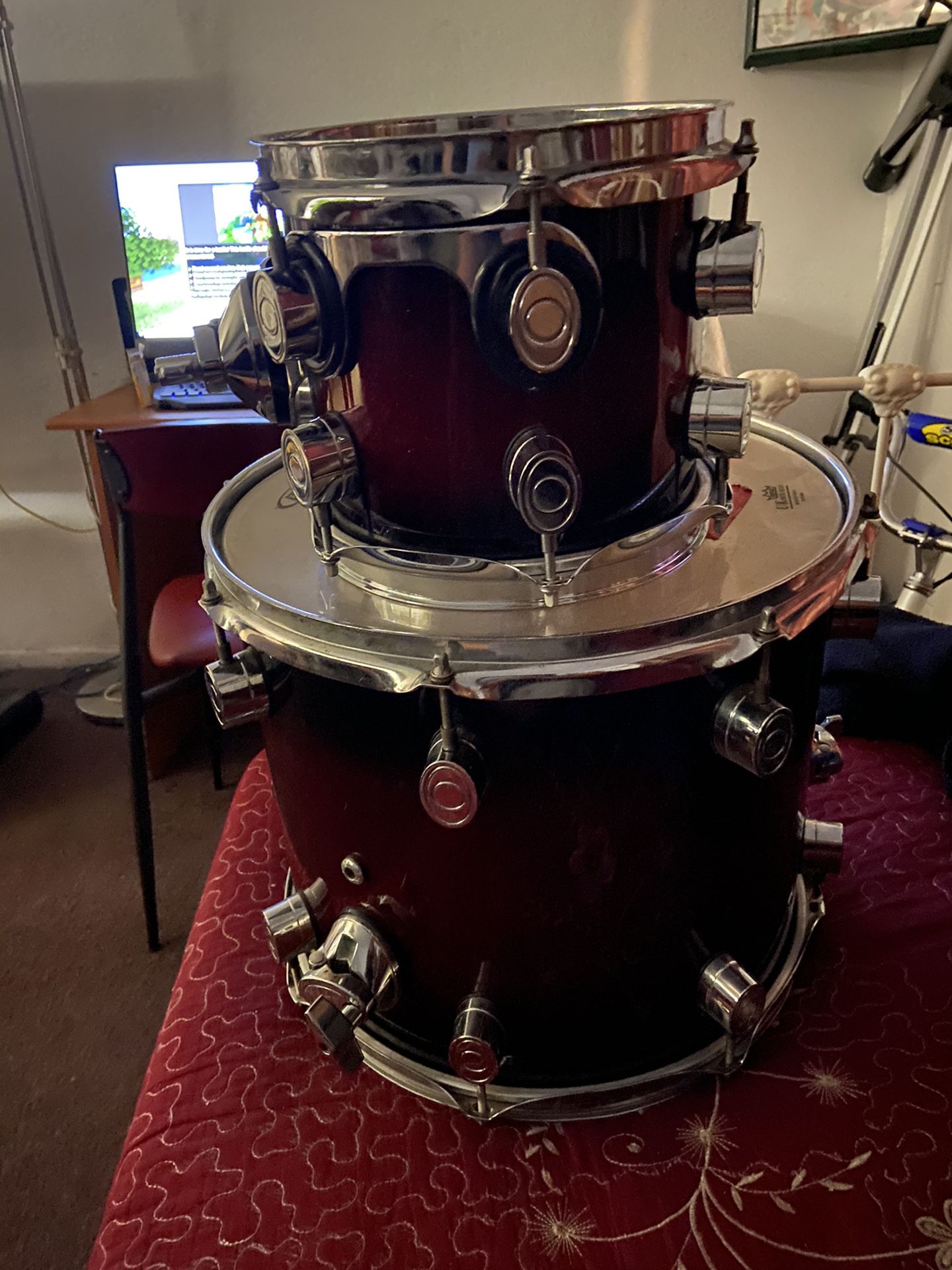 PDP X7 8x7 rack tom and 14x12 floor tom Red to black fade trade